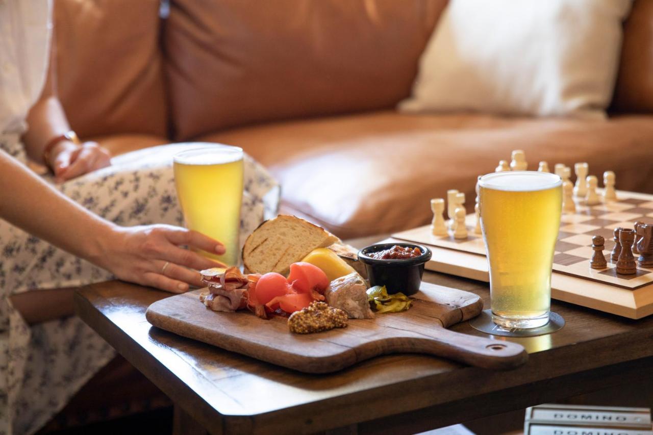Robertson Public House And Kitchen Hotel Ngoại thất bức ảnh