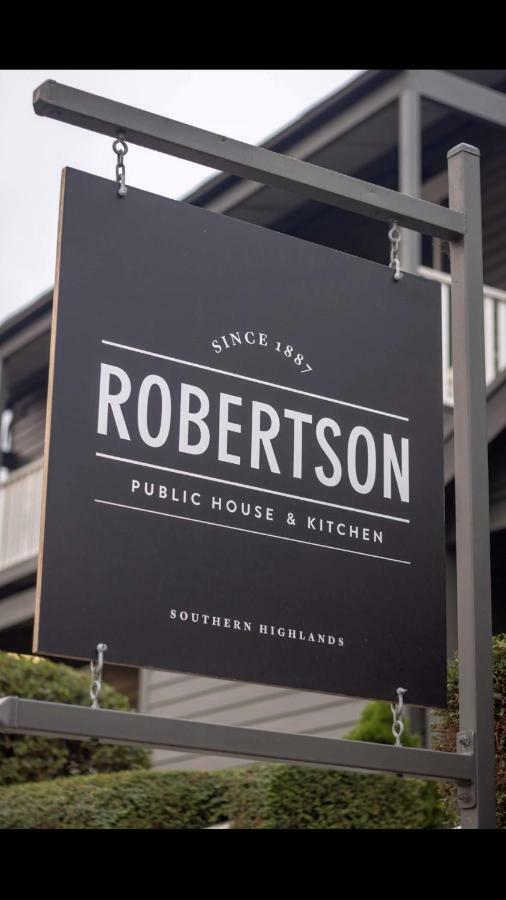 Robertson Public House And Kitchen Hotel Ngoại thất bức ảnh